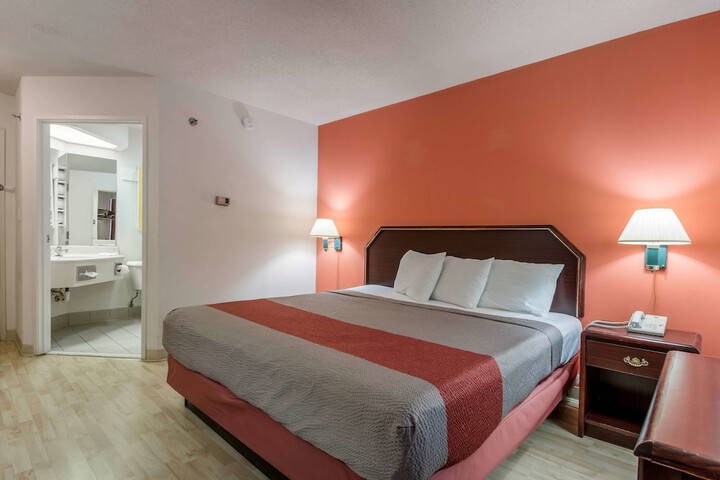 Room 26 of 29