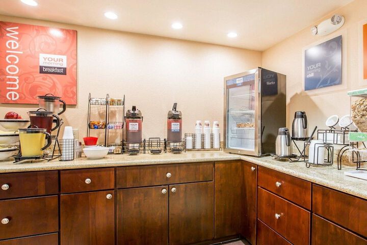 Comfort Inn & Suites Salinas City Center Area