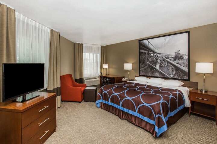Room 18 of 26