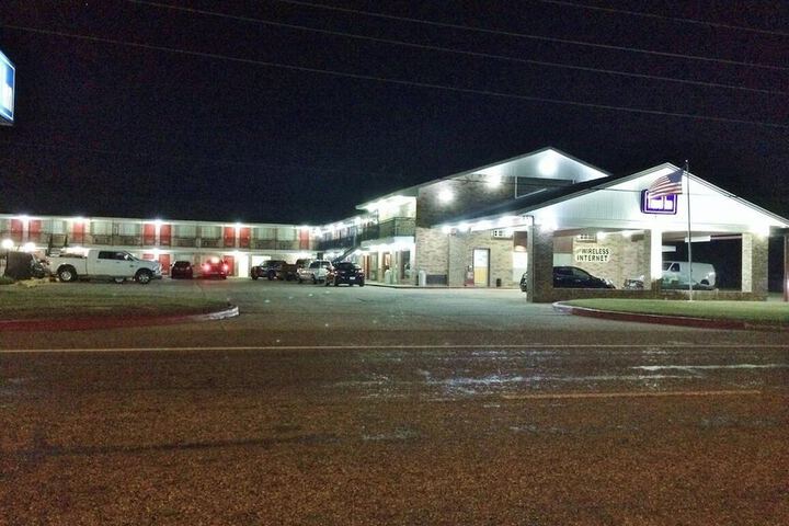 Travel Inn & Suites