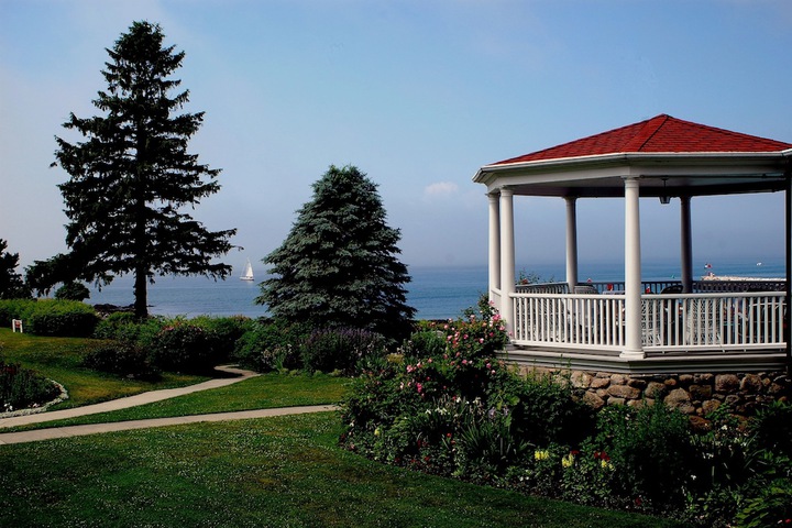 The Colony Hotel