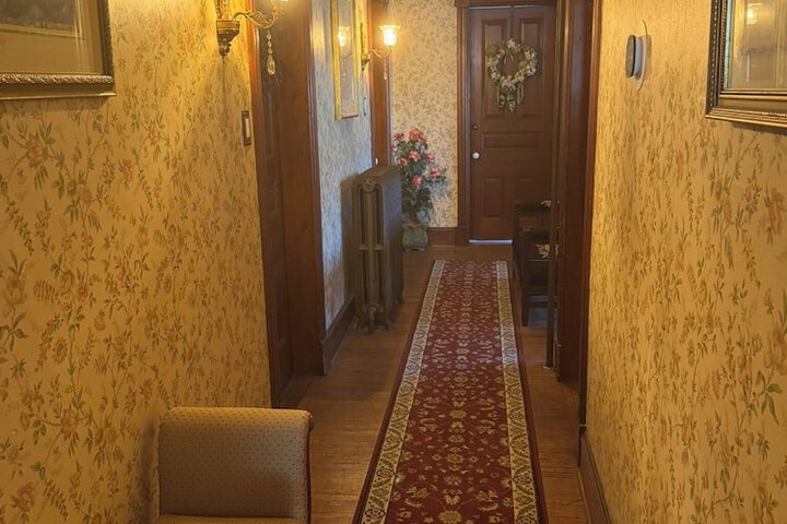 Ballroom/Hall 37 of 38