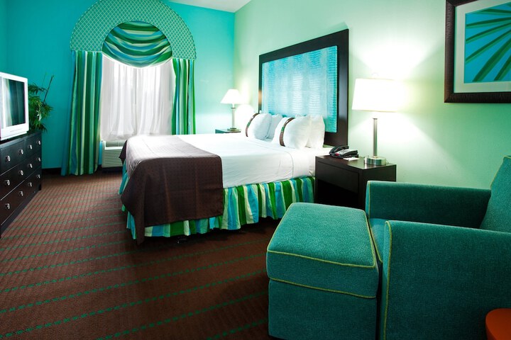 Room 16 of 35