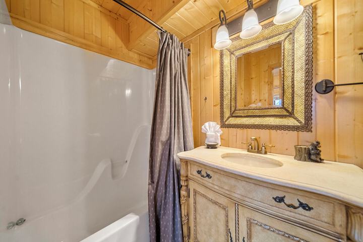 Edens View by Jackson Mountain Rentals