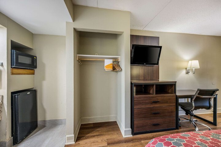 Room 21 of 45