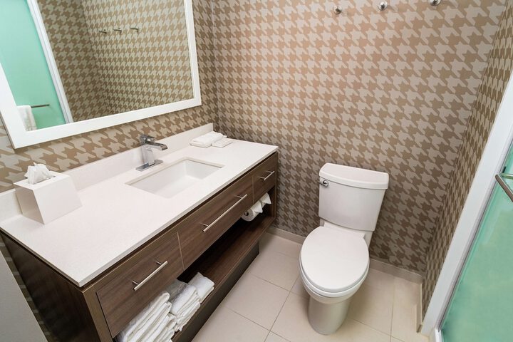 Room 26 of 42