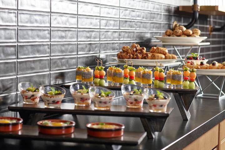 Breakfast/Coffee Service 115 of 146