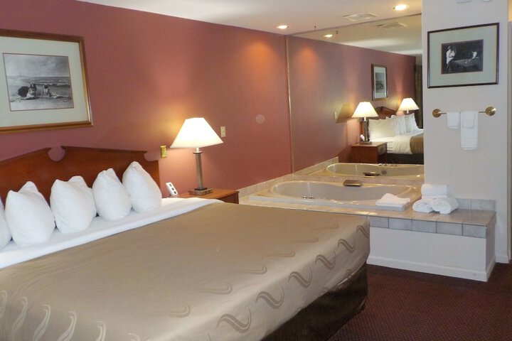Room 18 of 28