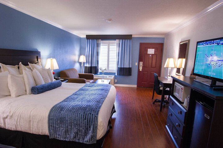 Room 25 of 36