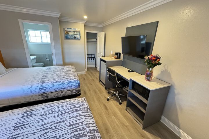 Room 15 of 38