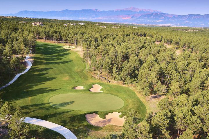 Flying Horse Resort & Club