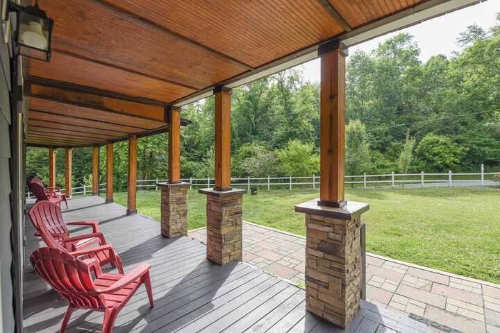 Riverside Ranch by Avantstay Mins to Downtown