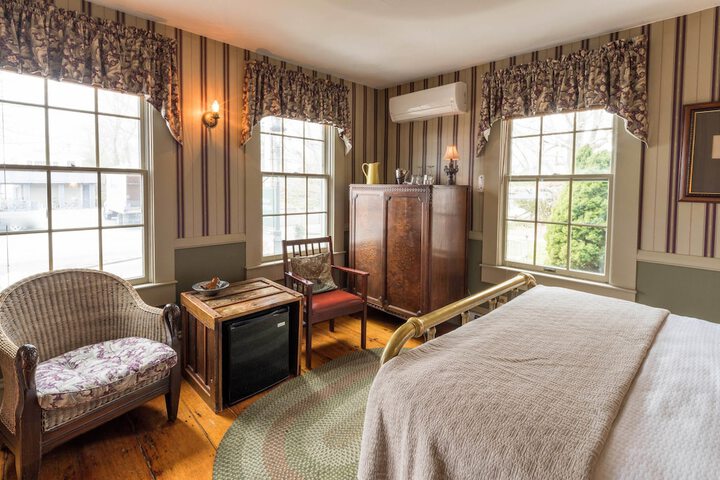 Room 48 of 64