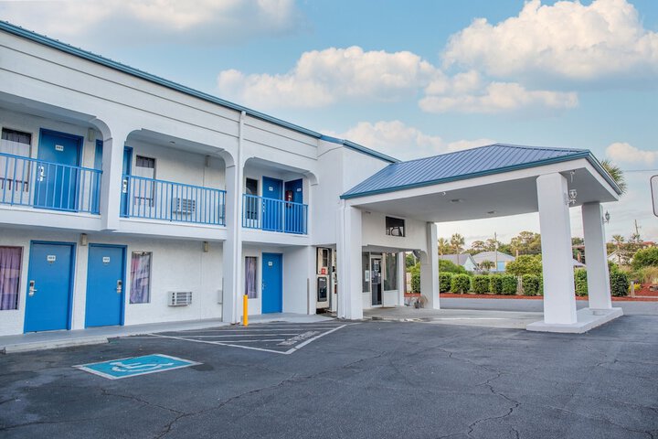 Hotel 2 of 19