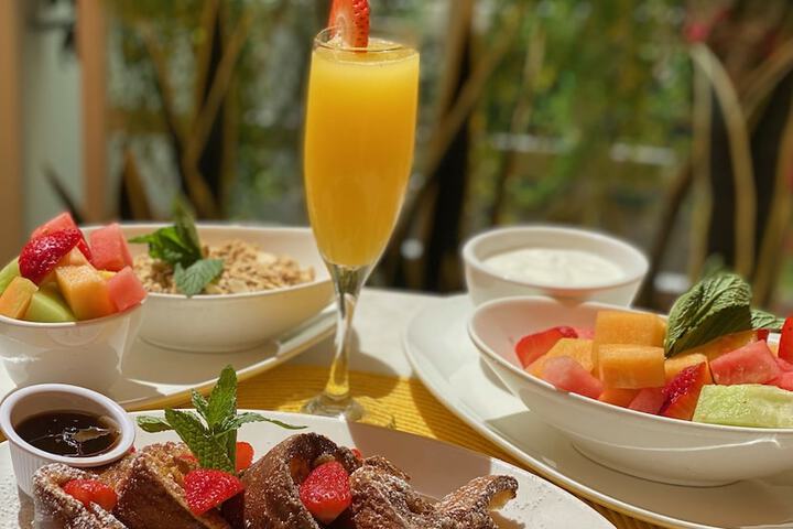 Breakfast/Coffee Service 58 of 72