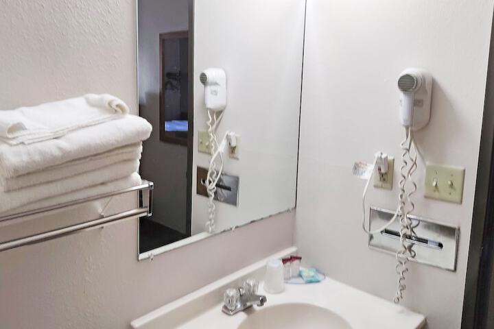 Room 12 of 30