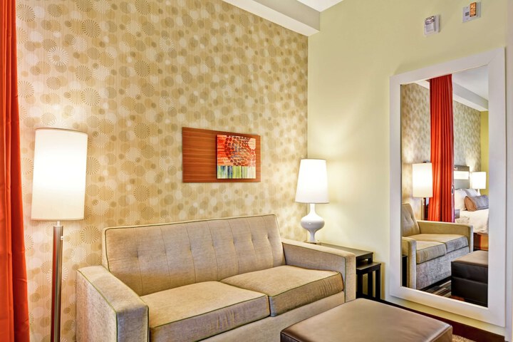 Room 12 of 32