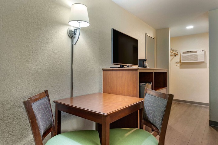 Room 19 of 27