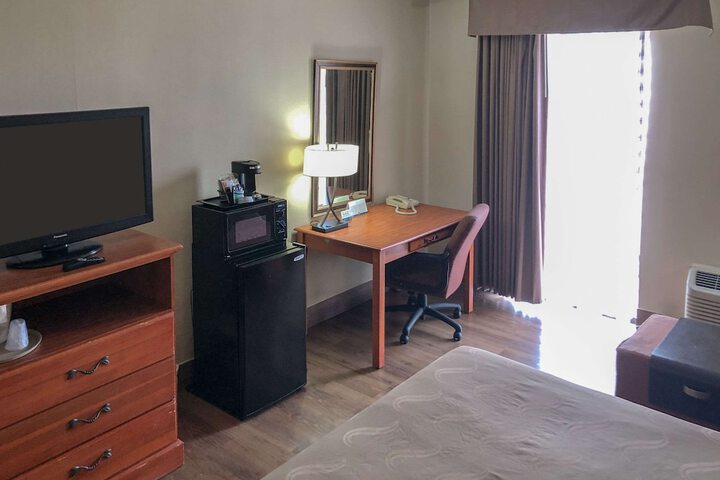 Room 12 of 38