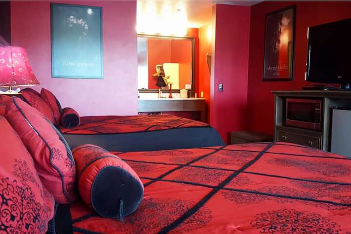 Room 27 of 34