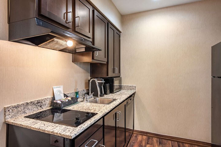 Homewood Suites by Hilton Oxnard / Camarillo