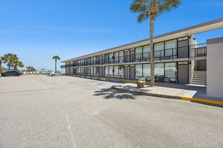 Beachside Motel