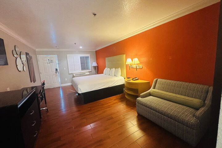 Room 40 of 62