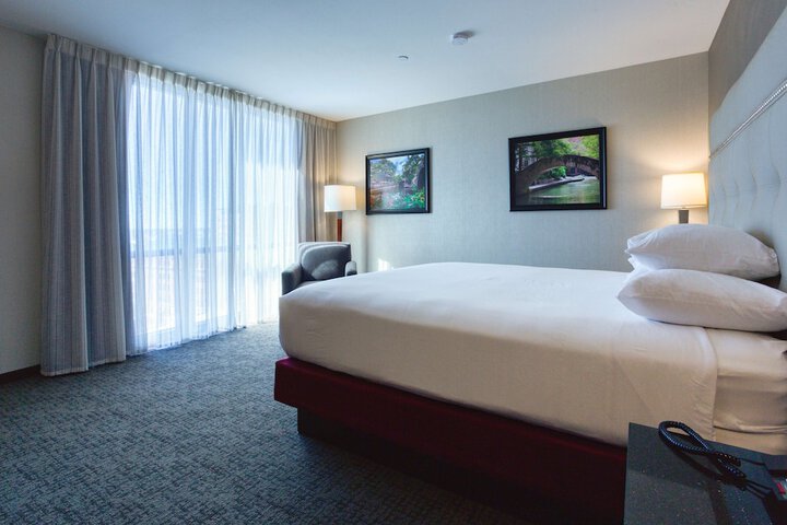 Room 46 of 168