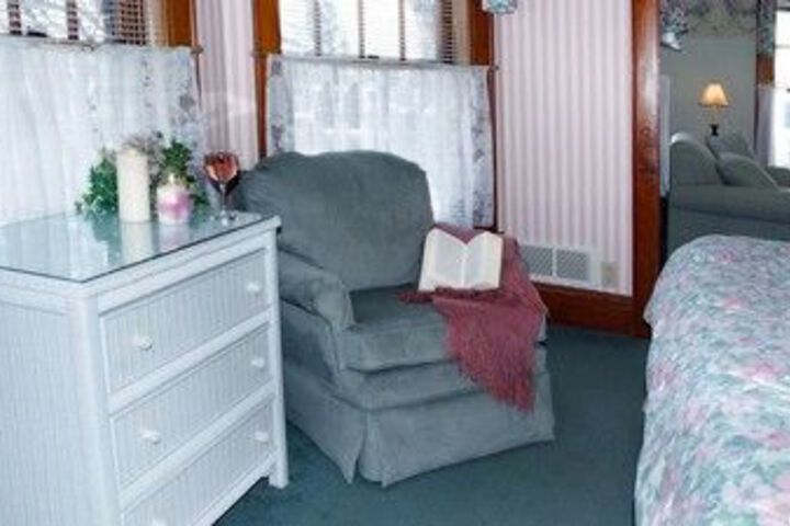 Arbor Hill Inn
