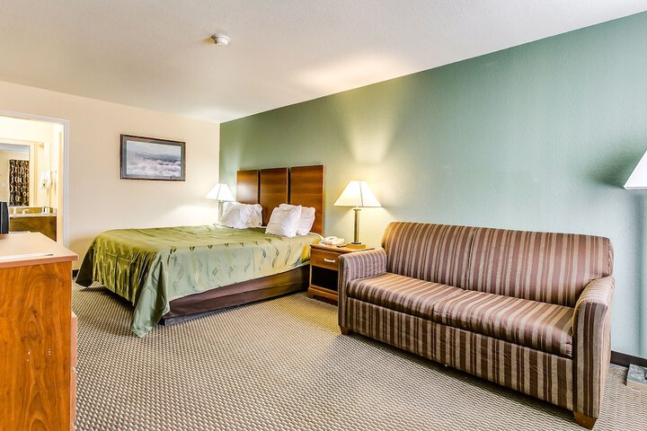 Room 9 of 17
