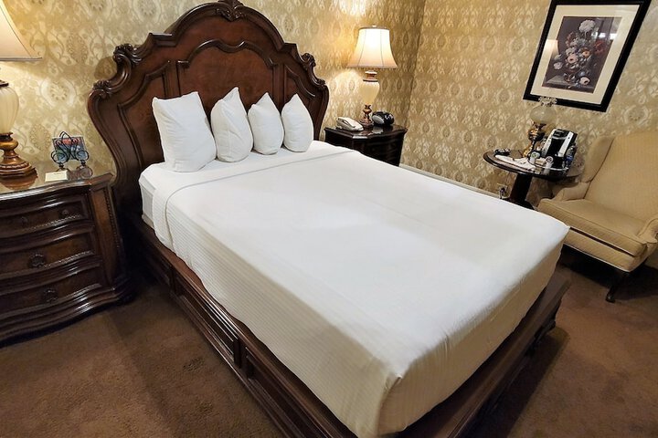 Room 40 of 104