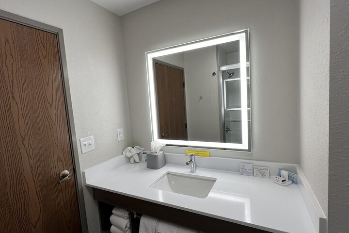 Room 16 of 29