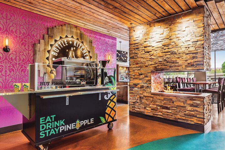Staypineapple Hotel Rose, Downtown Portland