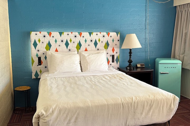 Room 43 of 58