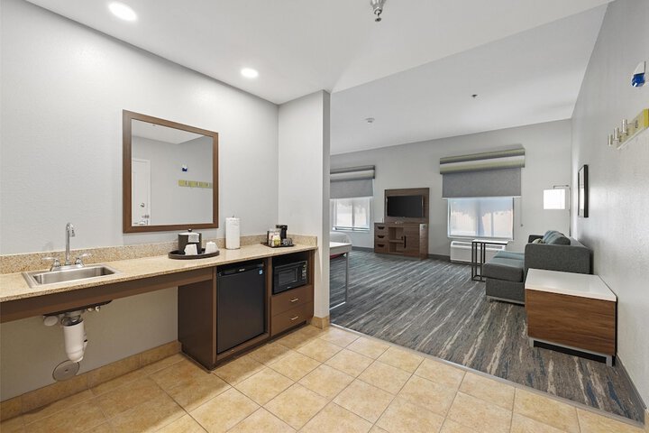 Hampton Inn & Suites Madera