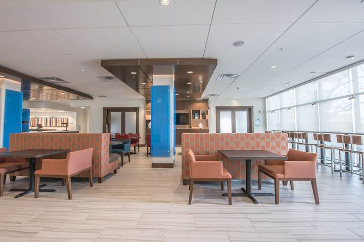 Holiday Inn Express & Suites-Dripping Springs - Austin Area by IHG