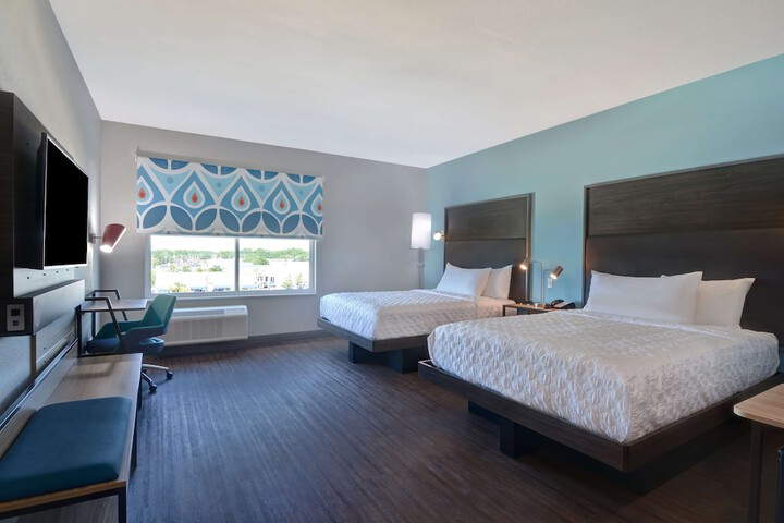 Room 21 of 35
