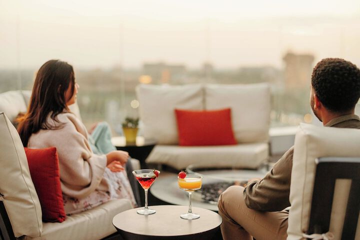 Lounge 130 of 153