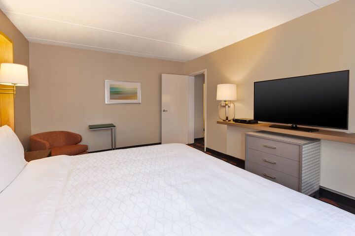 Room 19 of 39