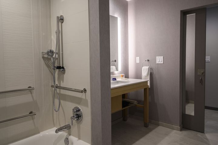 Hyatt Place Indianapolis / Fishers
