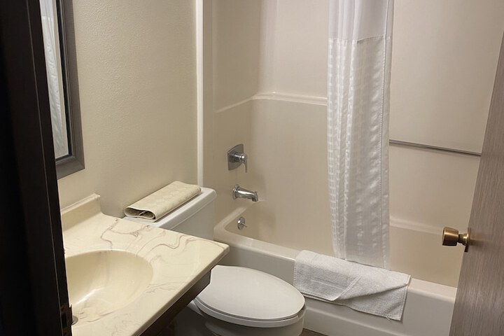 Room 51 of 62