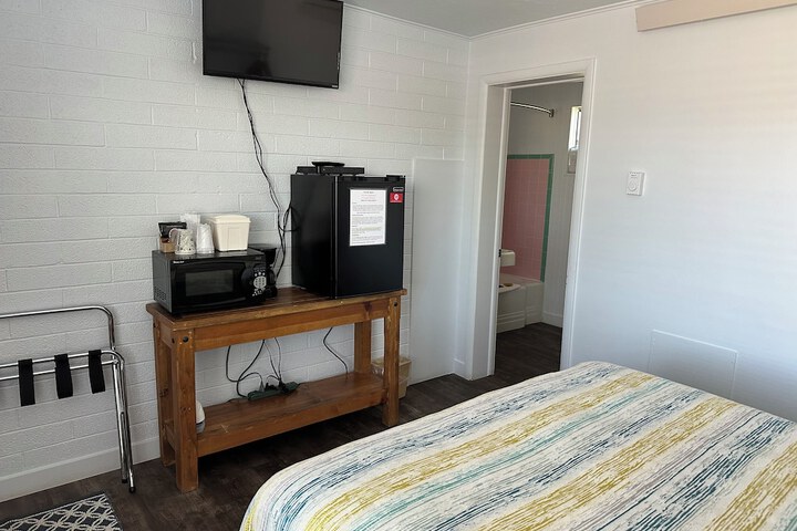 Lamplighter Lodge