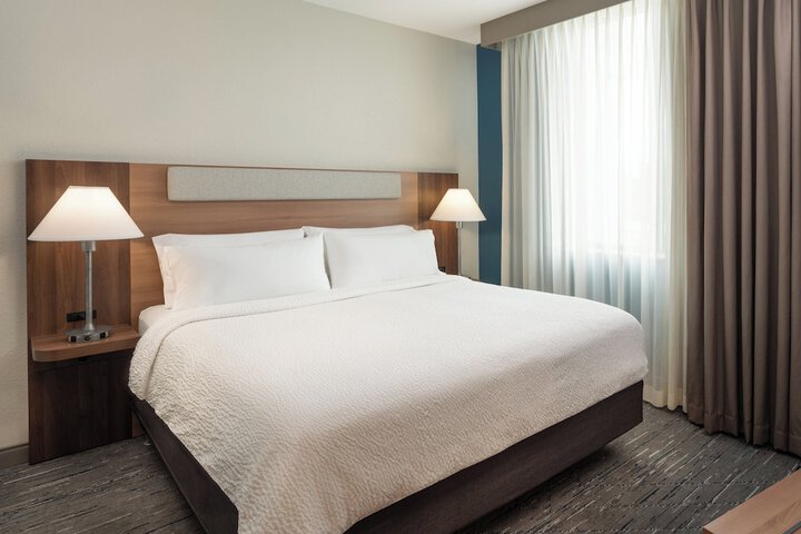 Holiday Inn Express Miami Airport Blue Lagoon Area by IHG