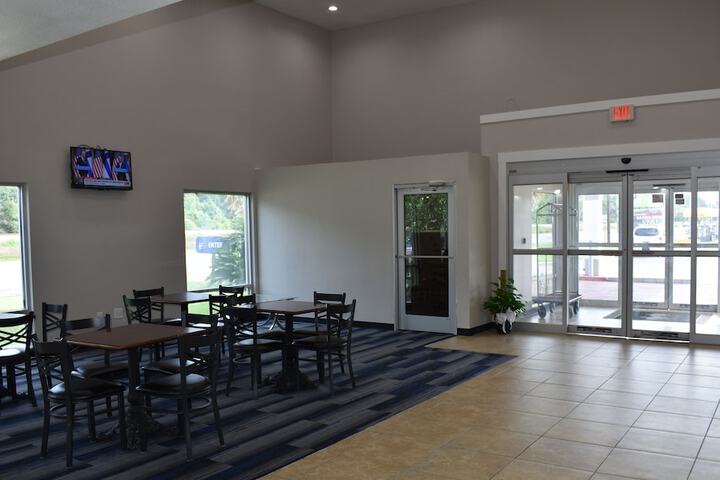 Hotel Interior 11 of 32