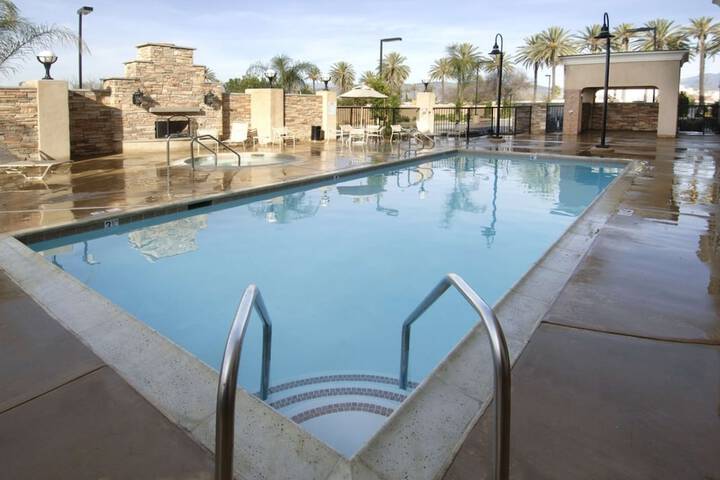 Pool 4 of 34