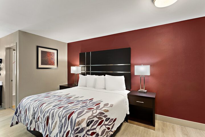 Room 14 of 36