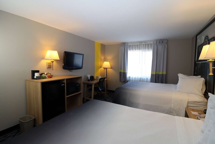 Super 8 by Wyndham Perryville