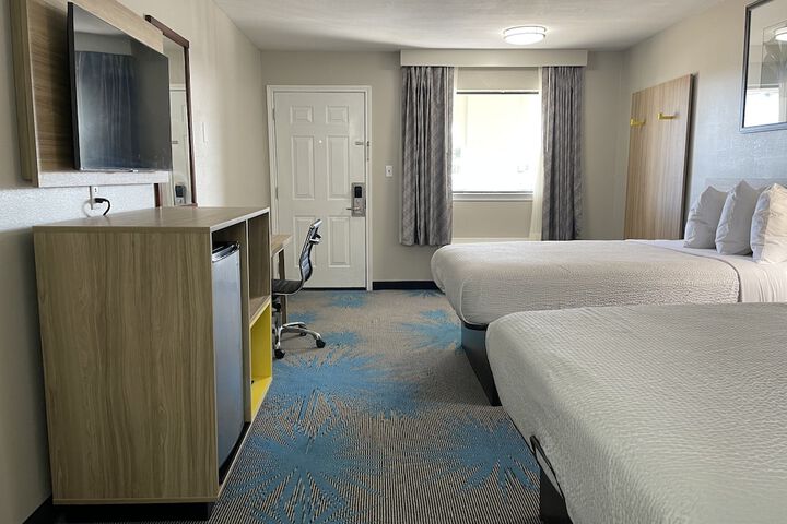 Room 16 of 50