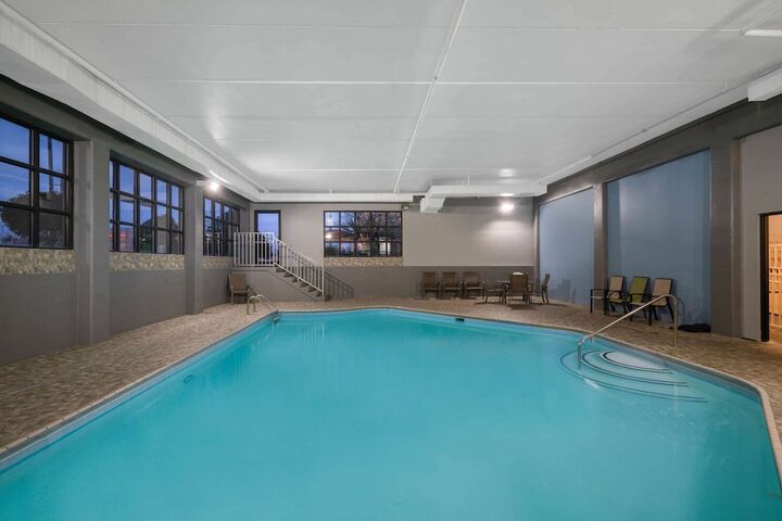 Pool 4 of 53