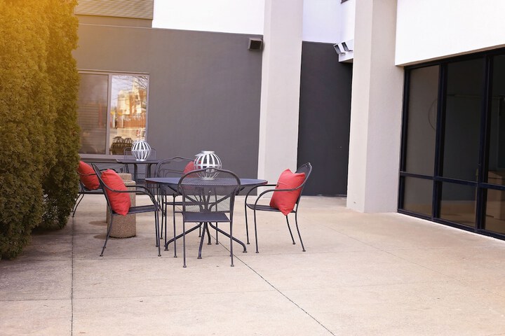 Terrace/Patio 45 of 48
